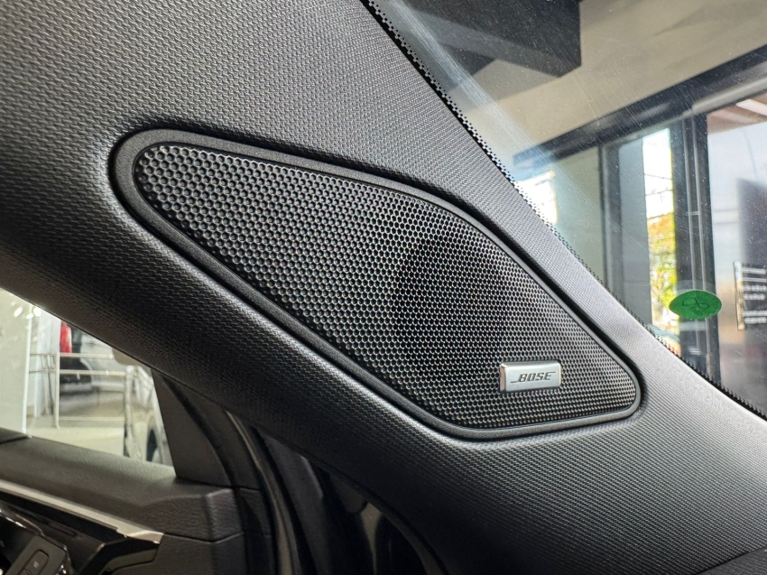 Mitsubishi-OUTLANDER-2.4 PHEV SIGNATURE S-AWC DHT