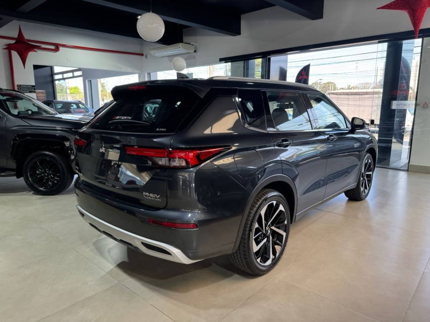 Mitsubishi-OUTLANDER-2.4 PHEV SIGNATURE S-AWC DHT