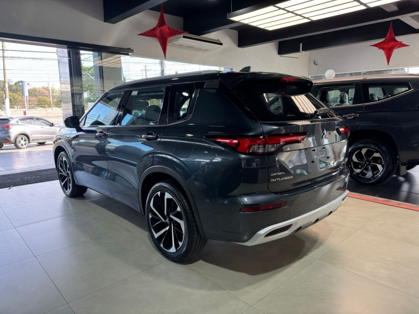Mitsubishi-OUTLANDER-2.4 PHEV SIGNATURE S-AWC DHT