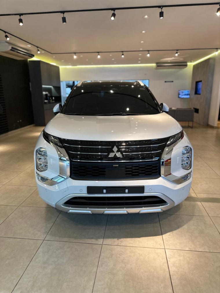 Mitsubishi-OUTLANDER-2.4 PHEV SIGNATURE S-AWC DHT