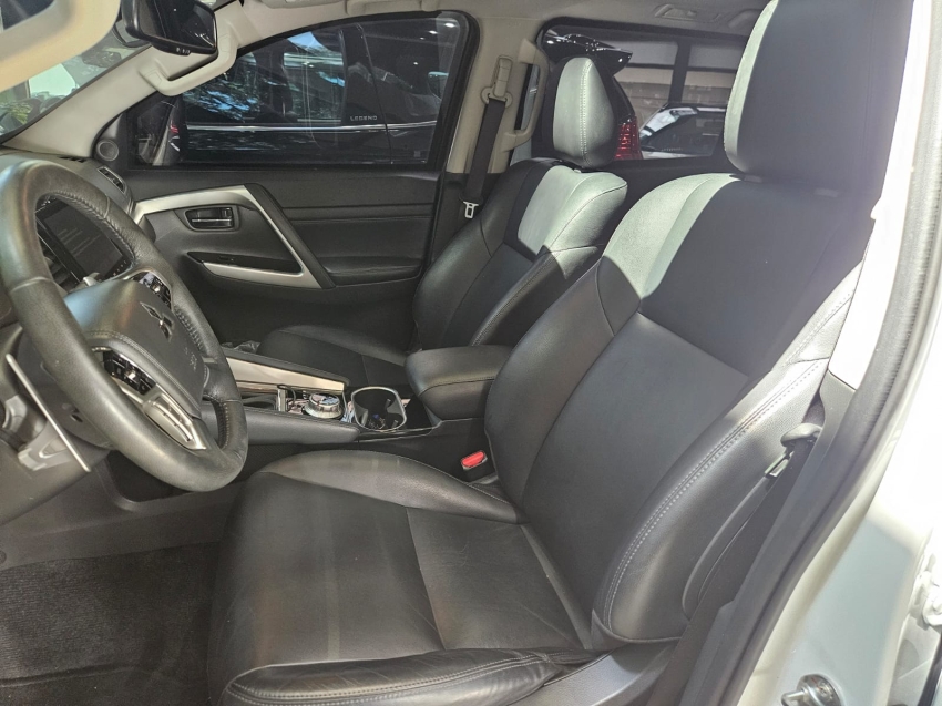 Mitsubishi-PAJERO SPORT-2.4 16V MIVEC TURBO DIESEL LEGEND AWD AUTOMÁTICO