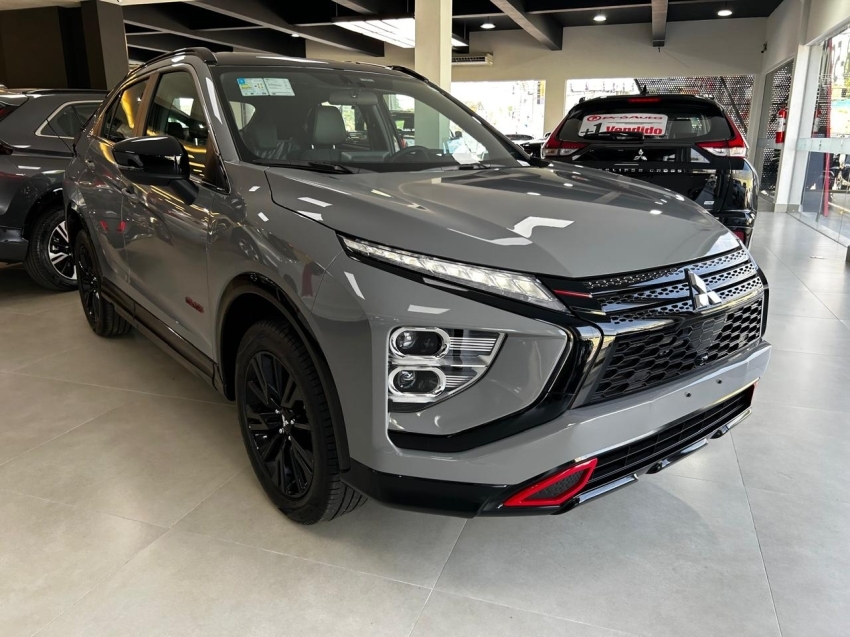 Mitsubishi-ECLIPSE CROSS-1.5 MIVEC TURBO GASOLINA HPE BLACK CVT