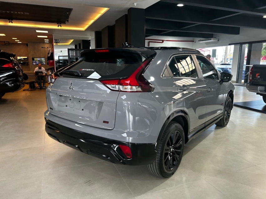 Mitsubishi-ECLIPSE CROSS-1.5 MIVEC TURBO GASOLINA HPE BLACK CVT