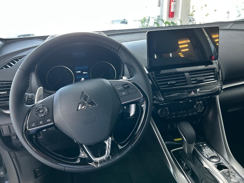 Mitsubishi-ECLIPSE CROSS-1.5 MIVEC TURBO GASOLINA HPE BLACK CVT