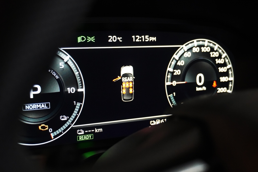 Mitsubishi-OUTLANDER-2.4 PHEV HPE-S S-AWC DHT