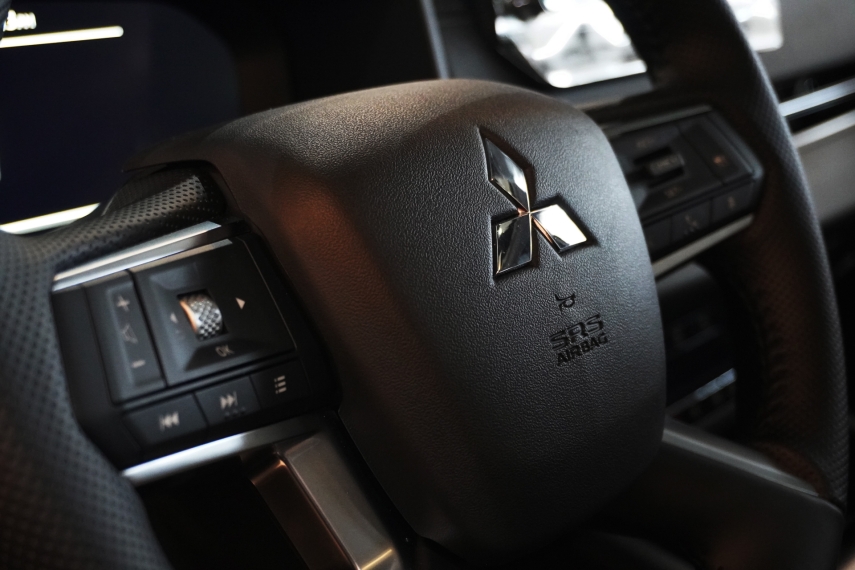 Mitsubishi-OUTLANDER-2.4 PHEV HPE-S S-AWC DHT