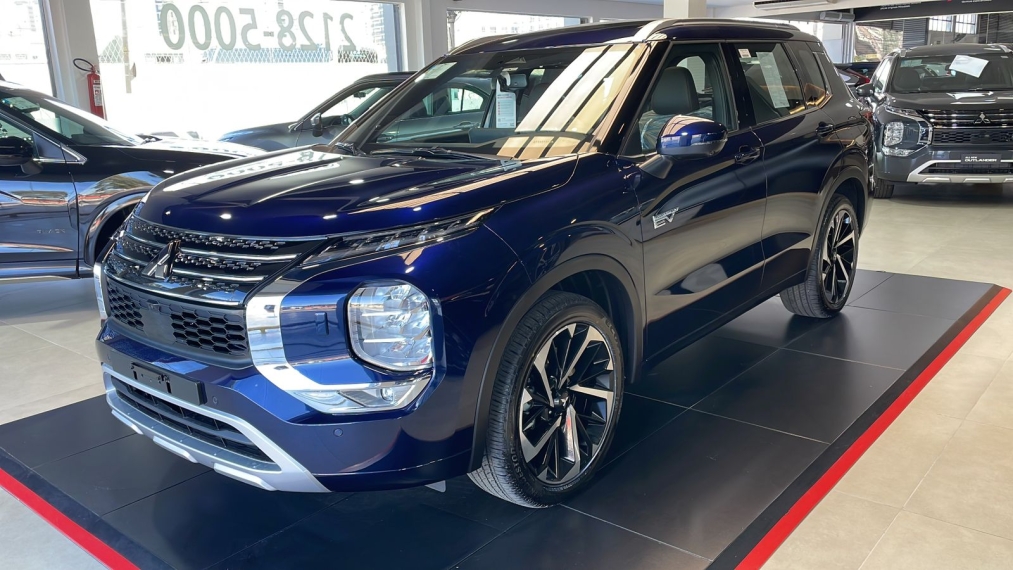 Mitsubishi-OUTLANDER-2.4 PHEV SIGNATURE S-AWC DHT