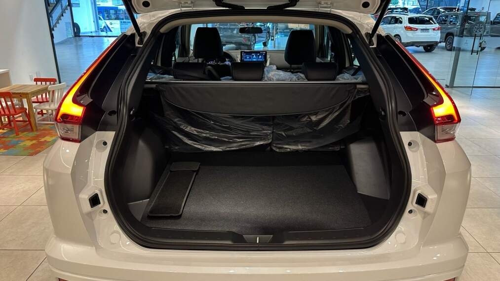 Mitsubishi-ECLIPSE CROSS-1.5 MIVEC TURBO GASOLINA HPE CVT