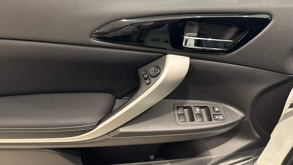 Mitsubishi-ECLIPSE CROSS-1.5 MIVEC TURBO GASOLINA HPE CVT