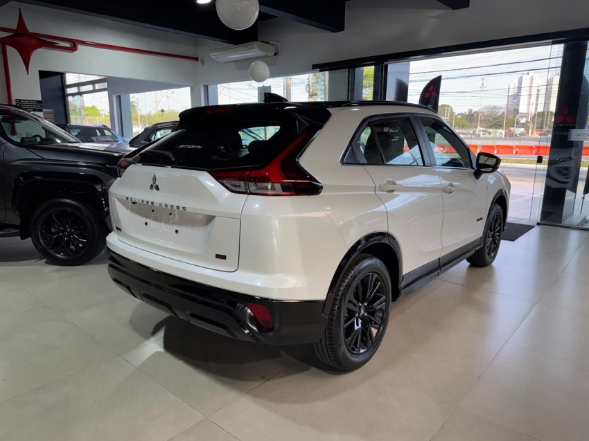 Mitsubishi-ECLIPSE CROSS-1.5 MIVEC TURBO GASOLINA HPE BLACK CVT