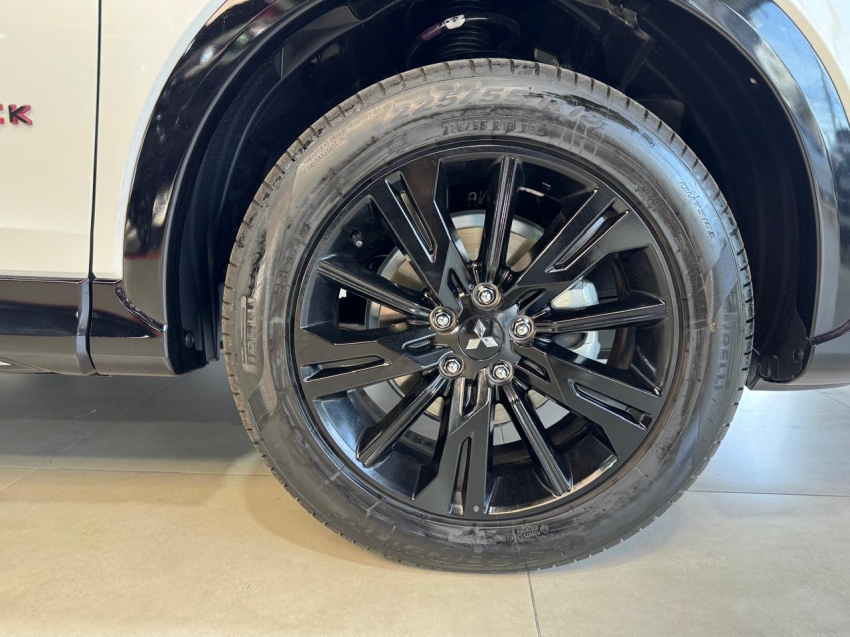 Mitsubishi-ECLIPSE CROSS-1.5 MIVEC TURBO GASOLINA HPE BLACK CVT