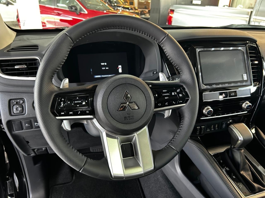 Mitsubishi-PAJERO SPORT-2.4 16V MIVEC TURBO DIESEL LEGEND AWD AUTOMÁTICO