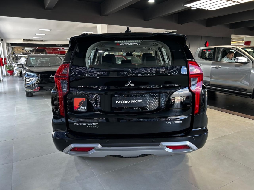 Mitsubishi-PAJERO SPORT-2.4 16V MIVEC TURBO DIESEL LEGEND AWD AUTOMÁTICO