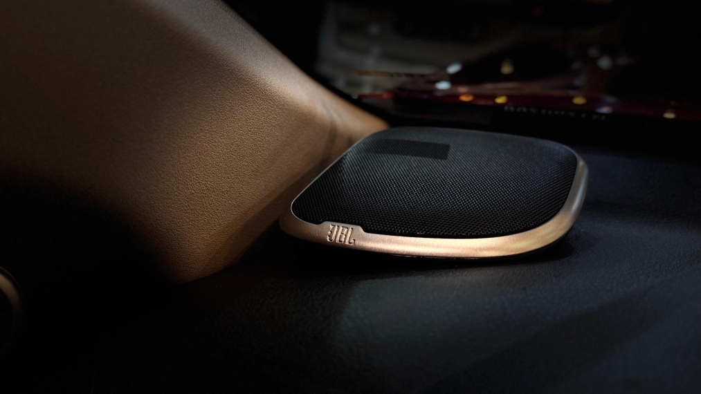 Toyota-HILUX-2.8 D-4D TURBO DIESEL CD SRX 4X4 AUTOMÁTICO