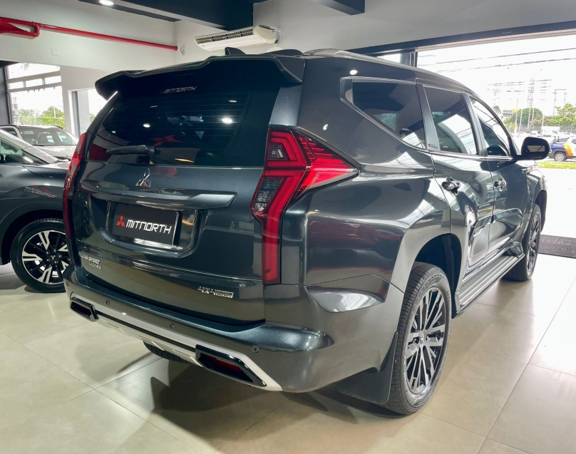 Mitsubishi-PAJERO SPORT-2.4 16V MIVEC TURBO DIESEL LEGEND AWD AUTOMÁTICO