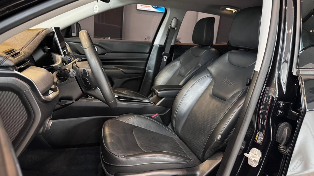 Jeep-COMPASS-1.3 T270 TURBO FLEX LONGITUDE AT6