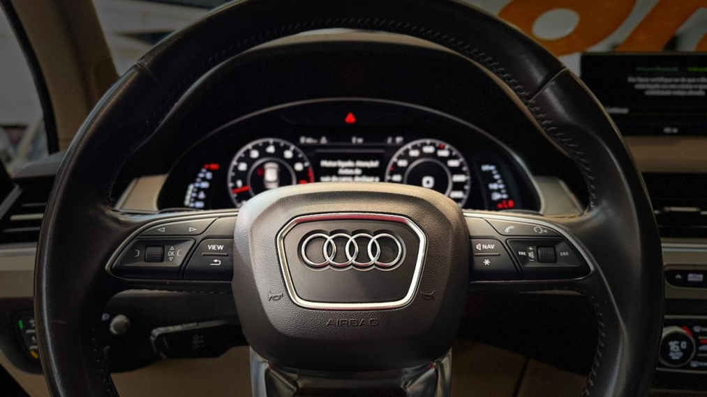 Audi-Q7-3.0 TFSI AMBITION V6 24V GASOLINA 4P TIPTRONIC