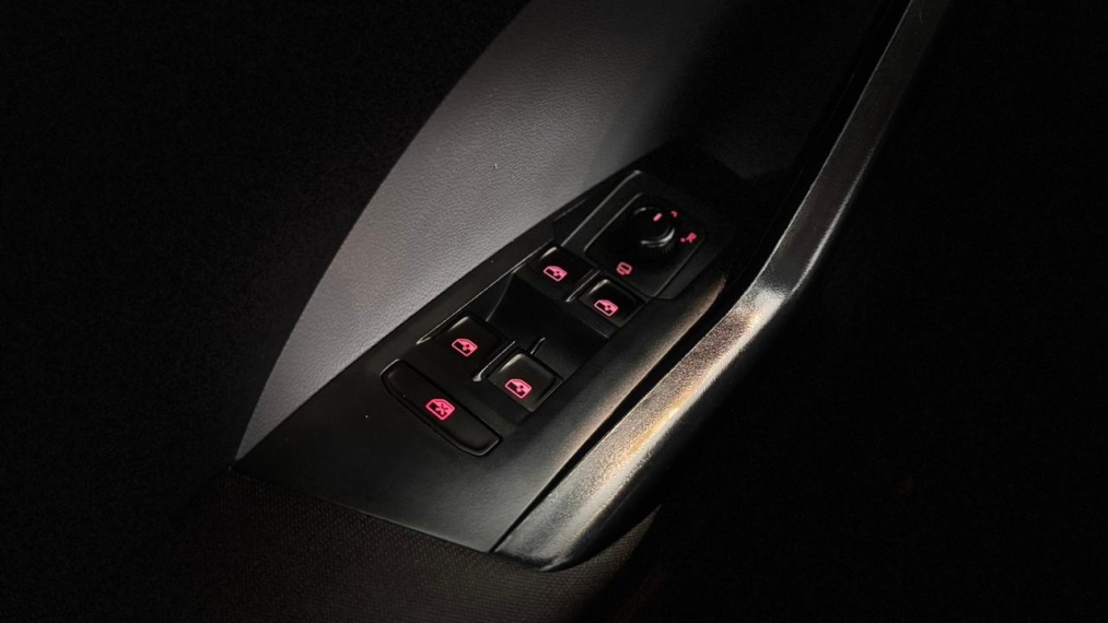 VW - Volkswagen-T-CROSS-1.0 200 TSI TOTAL FLEX COMFORTLINE AUTOMÁTICO