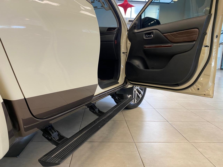 Mitsubishi-L200 TRITON-2.4 16V TURBO DIESEL SPORT HPE-S TERRA CD 4P 4X4 AUTOMÁTICO