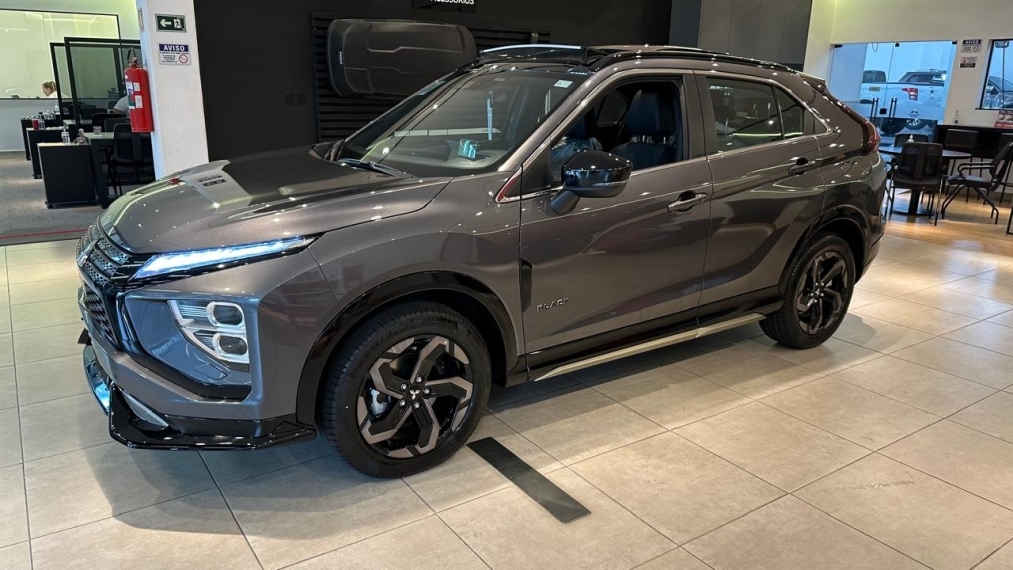 Mitsubishi-ECLIPSE CROSS-1.5 MIVEC TURBO GASOLINA HPE-S BLACK S-AWC CVT