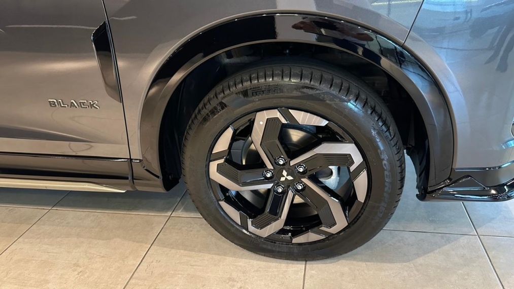 Mitsubishi-ECLIPSE CROSS-1.5 MIVEC TURBO GASOLINA HPE-S BLACK S-AWC CVT