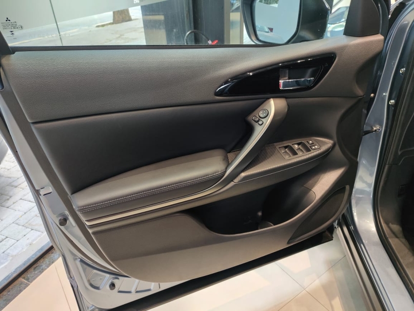 Mitsubishi-ECLIPSE CROSS-1.5 MIVEC TURBO GASOLINA TARMAC CVT