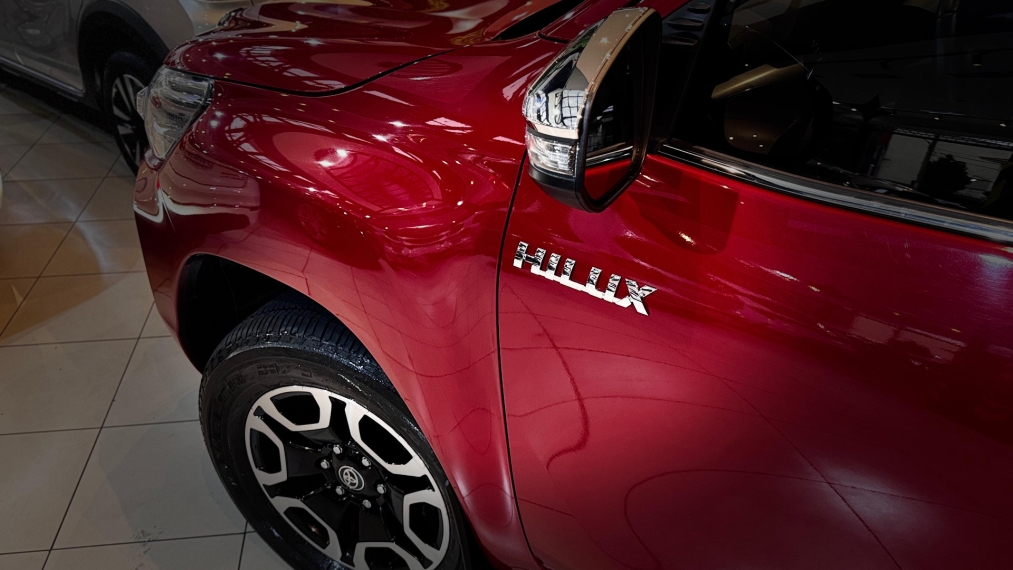 Toyota-HILUX-2.8 D-4D TURBO DIESEL CD SRX 4X4 AUTOMÁTICO