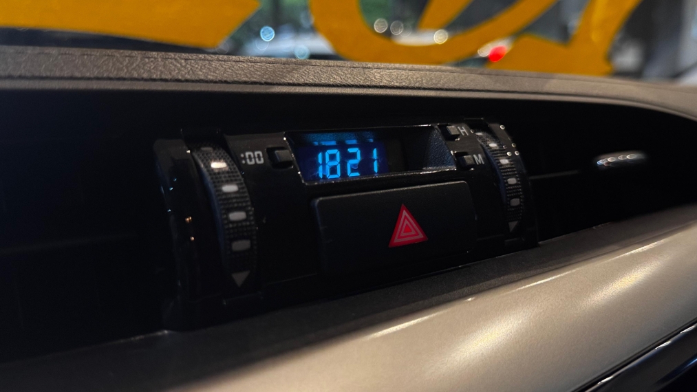 Toyota-HILUX-2.8 D-4D TURBO DIESEL CD SRX 4X4 AUTOMÁTICO