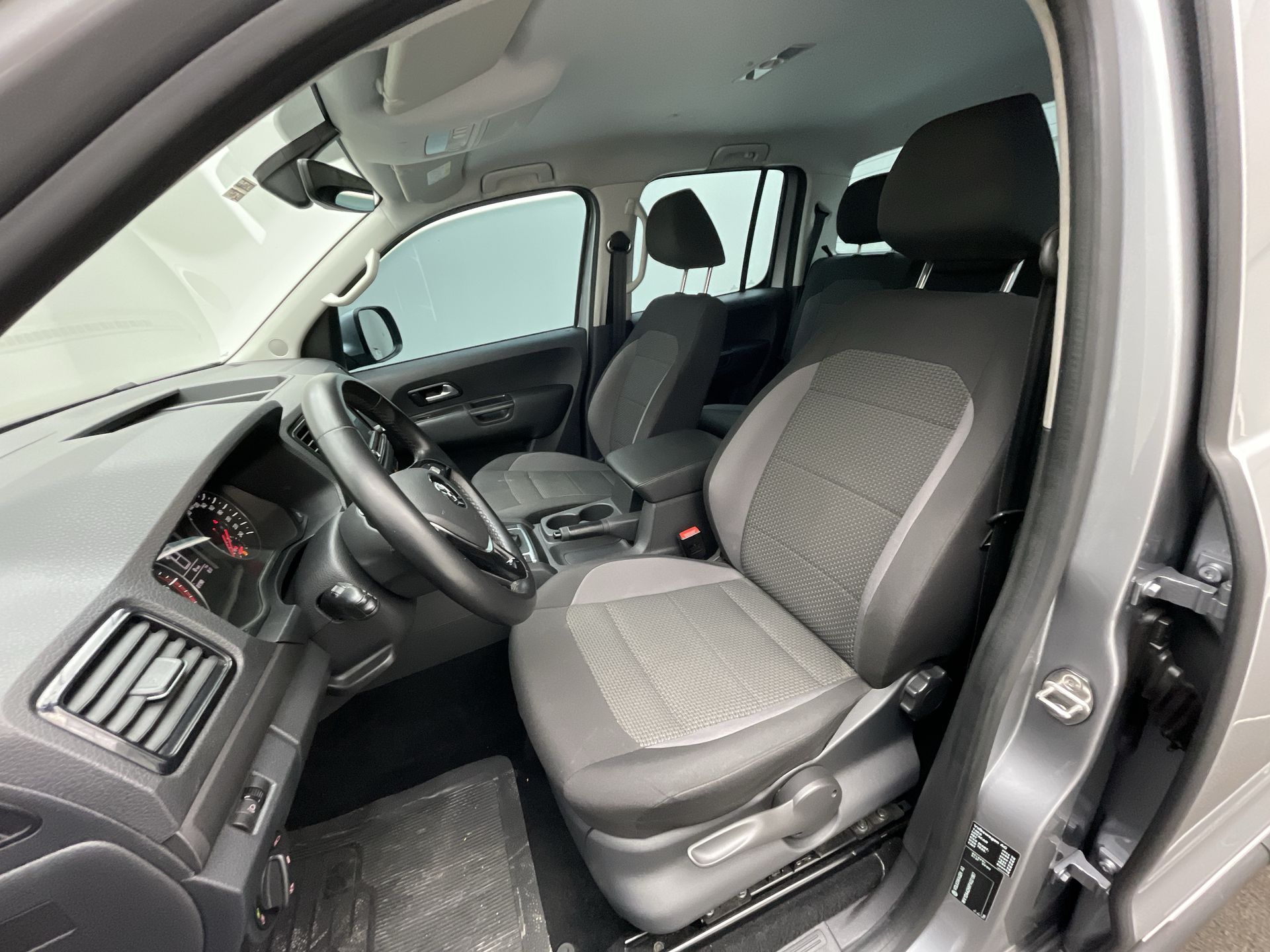 VW - Volkswagen-AMAROK-AMAROK Comfor. 3.0 V6 TDI 4x4 Dies. Aut.