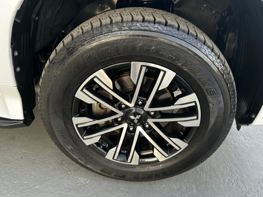 Mitsubishi-PAJERO SPORT-2.4 16V MIVEC TURBO DIESEL HPE-S AWD AUTOMÁTICO