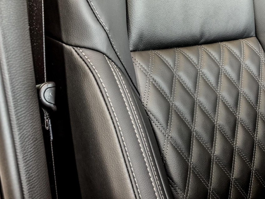 Mitsubishi-OUTLANDER-2.4 PHEV HPE-S S-AWC DHT