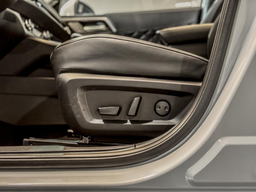 Mitsubishi-OUTLANDER-2.4 PHEV HPE-S S-AWC DHT