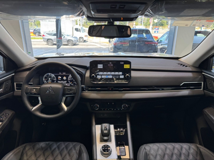 Mitsubishi-OUTLANDER-2.4 PHEV HPE-S S-AWC DHT