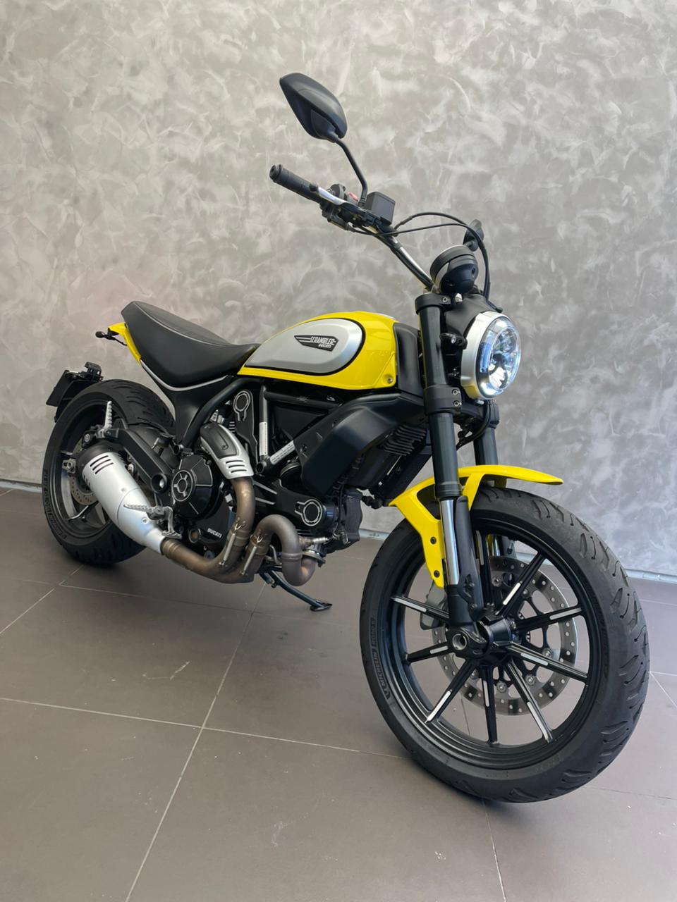 SCRAMBLER ICON 800cc