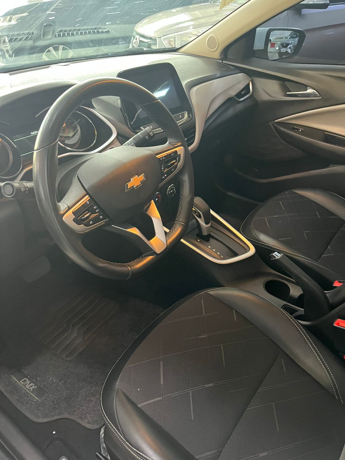 GM - Chevrolet-ONIX-ONIX HATCH 1.0 12V TB Flex 5p Aut.