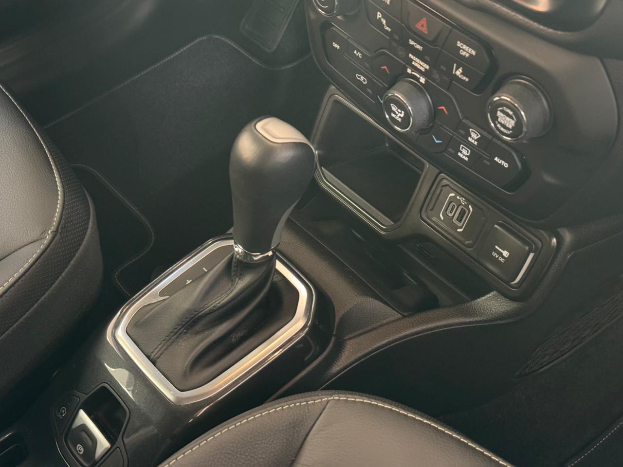 Jeep-RENEGADE-Renegade Long. T270 1.3 TB 4x2 Flex Aut.