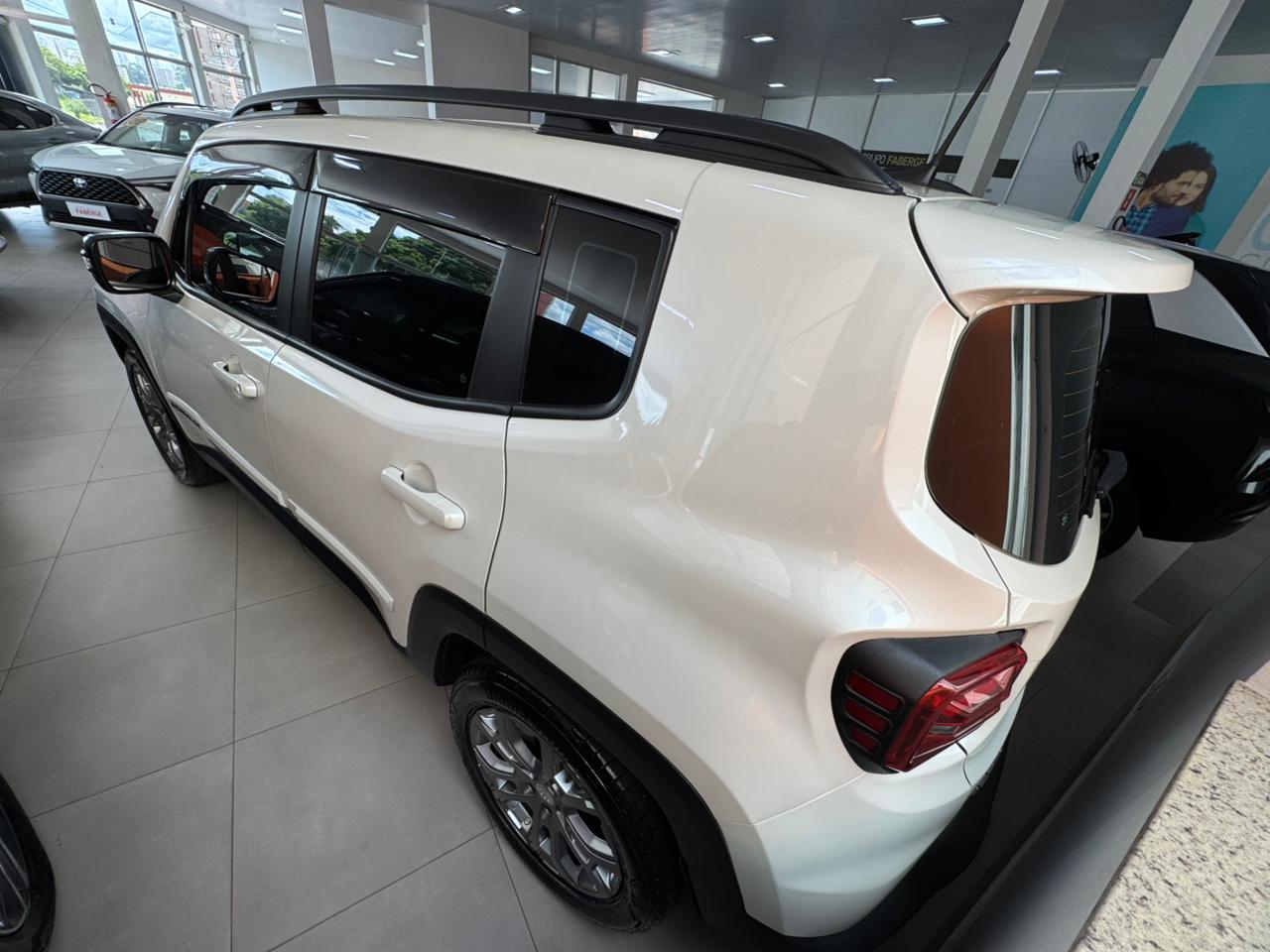 Jeep-RENEGADE-Renegade Long. T270 1.3 TB 4x2 Flex Aut.