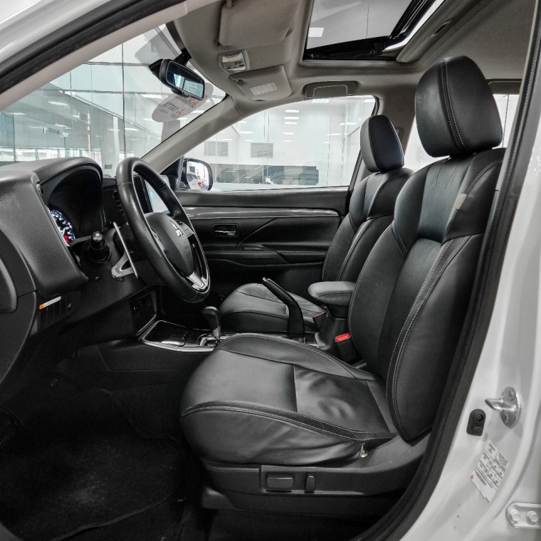 Mitsubishi-OUTLANDER-2.0 MIVEC GASOLINA HPE AUTOMÁTICO