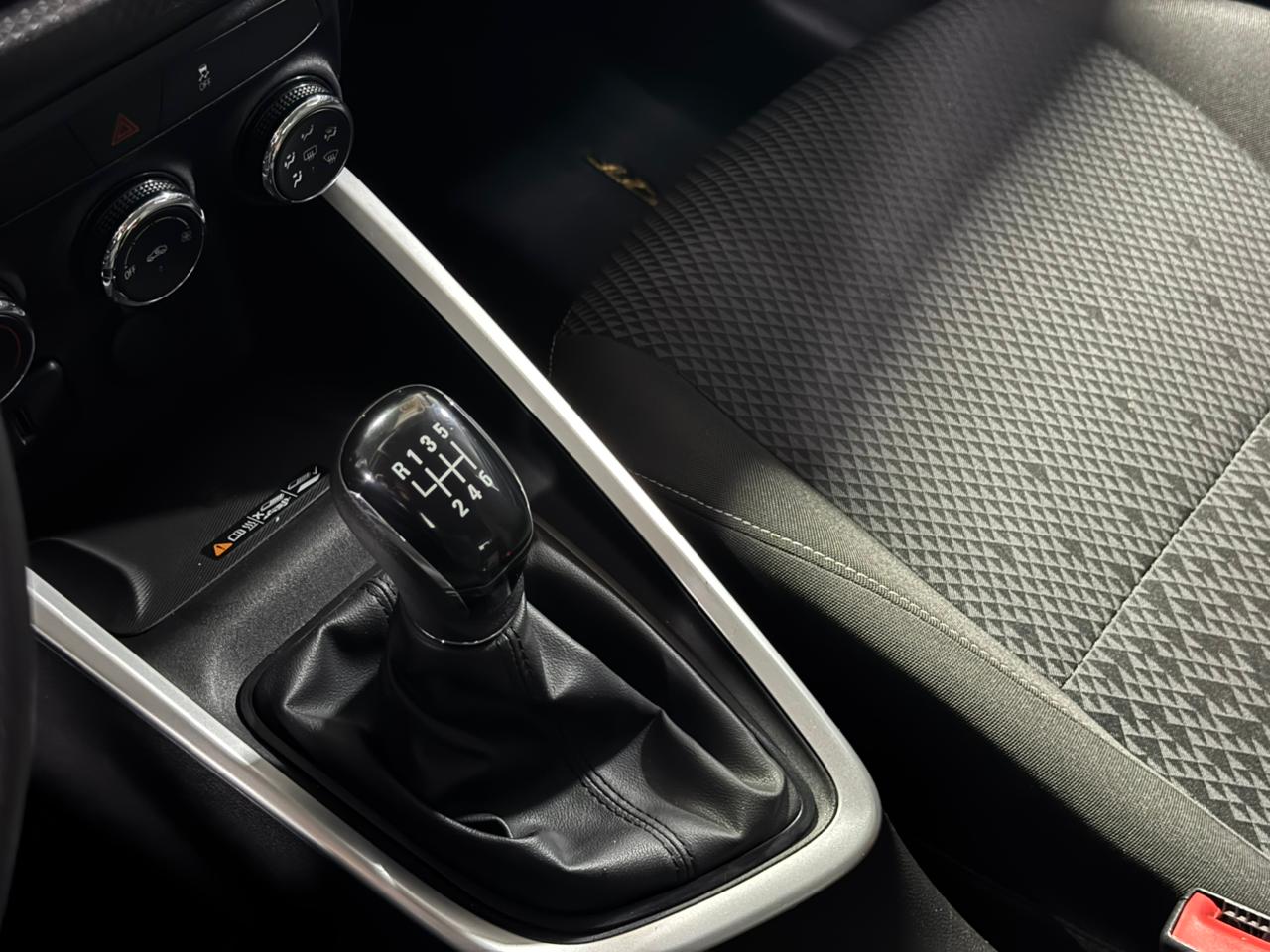 GM - Chevrolet-ONIX-ONIX HATCH LT 1.0 12V Flex 5p Mec.