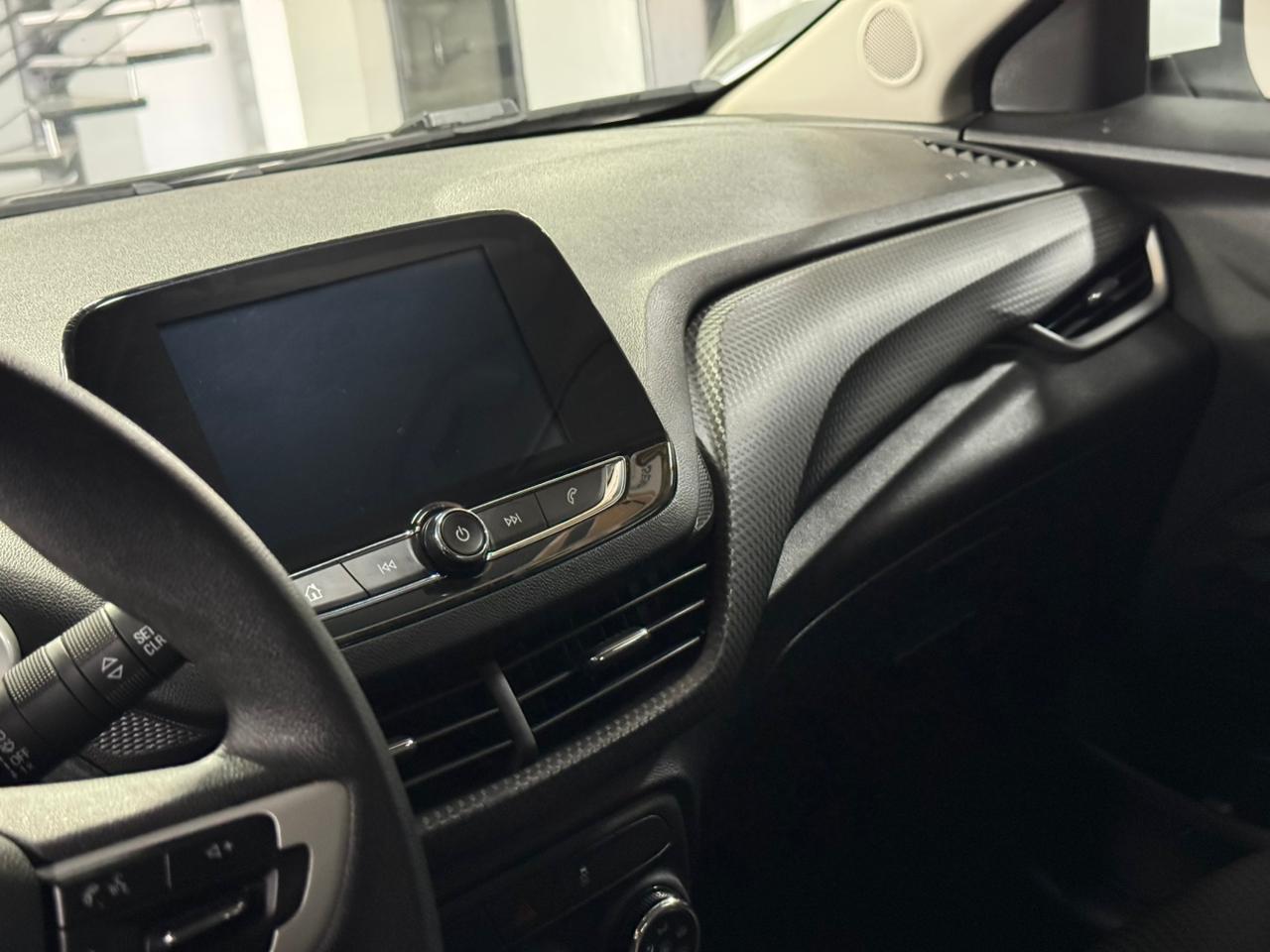 GM - Chevrolet-ONIX-ONIX HATCH LT 1.0 12V Flex 5p Mec.