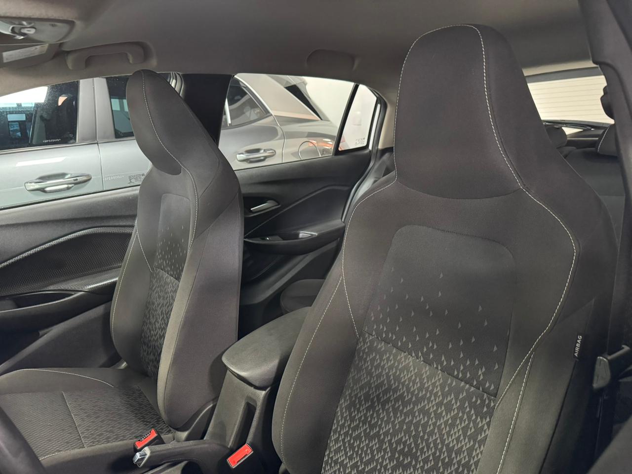 GM - Chevrolet-ONIX-ONIX HATCH LT 1.0 12V Flex 5p Mec.