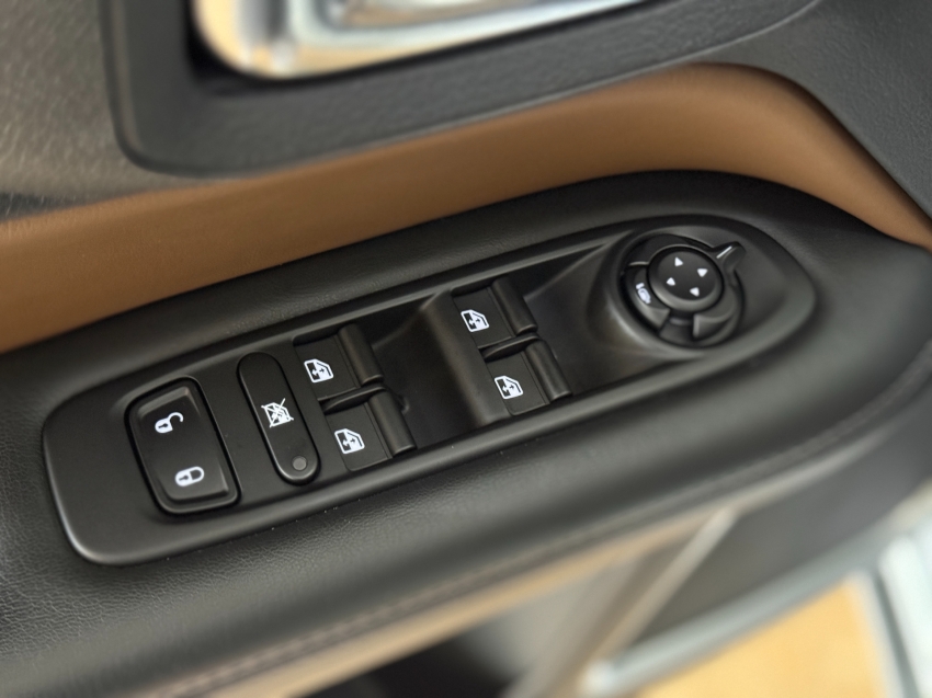 RAM-RAMPAGE-2.0 HURRICANE 4 TURBO GASOLINA LARAMIE 4X4 AUTOMÁTICO