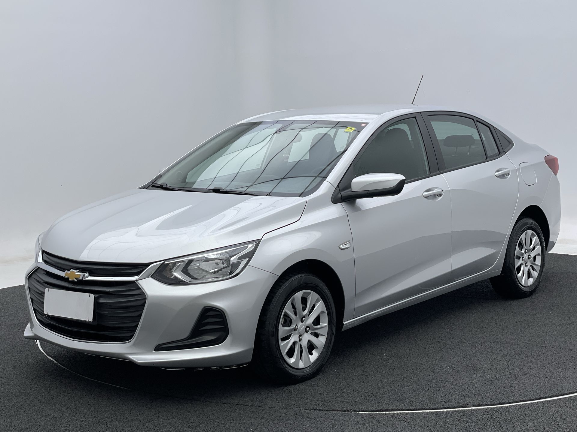 ONIX SEDAN Plus LT 1.0 12V Flex 4p Mec.