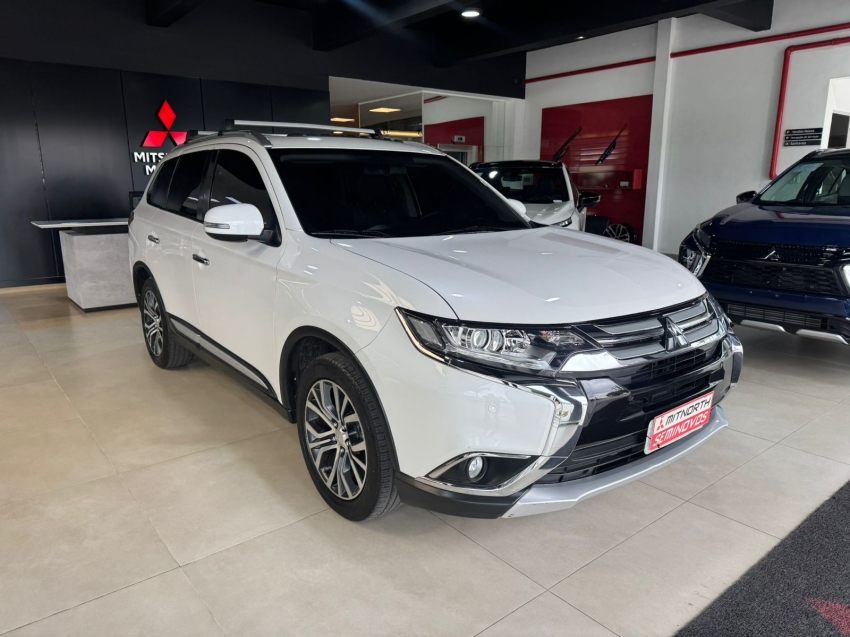 Mitsubishi-OUTLANDER-2.0 COMFORT 16V GASOLINA 4P AUTOMÁTICO