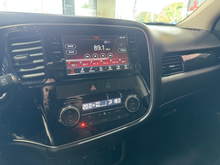 Mitsubishi-OUTLANDER-2.0 COMFORT 16V GASOLINA 4P AUTOMÁTICO