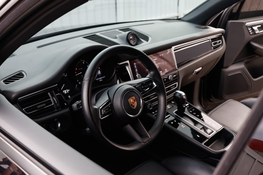 Porsche-MACAN-2.0 TURBO GASOLINA PDK