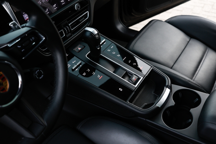 Porsche-MACAN-2.0 TURBO GASOLINA PDK