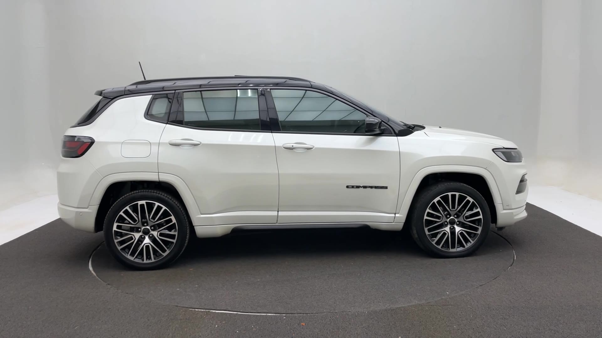 COMPASS S T270 1.3 TB 4x2 Flex Aut.