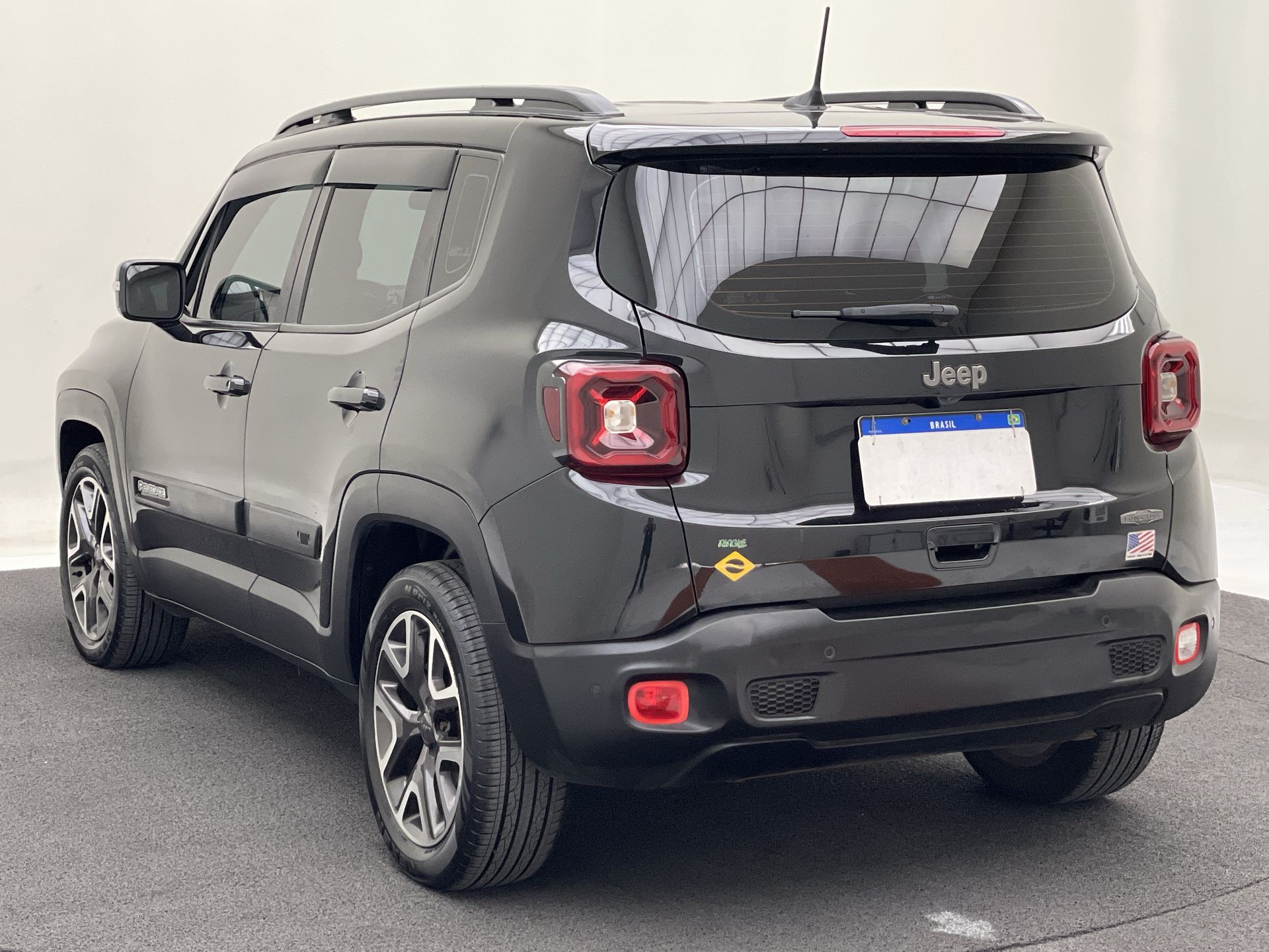 Renegade Longitude 1.8 4x2 Flex 16V Aut.