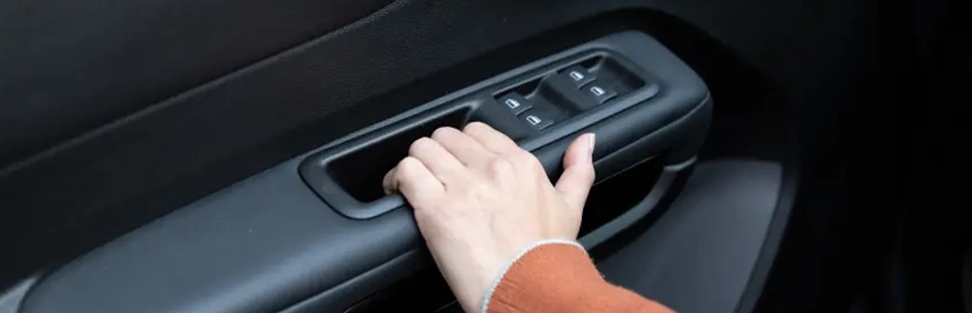 NOVA POSIÇÃO DOS CONTROLES DOS VIDROS PARA MOTORISTA